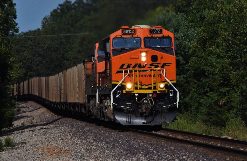 BNSF 5872 West